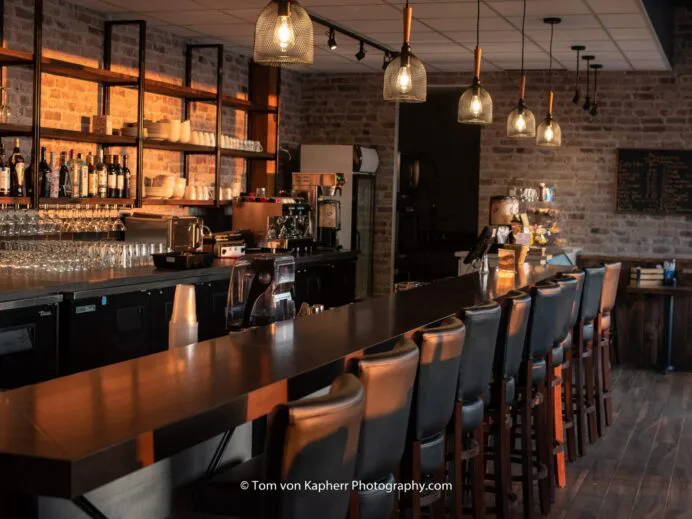 cafe-bistro-l_equestria-scaled