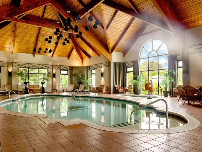 aubergegodefroy_piscine-int_0063_hdr_v2.mod_-scaled