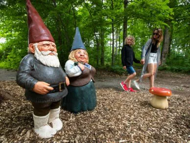 Magie des gnomes : 9 raisons de découvrir ce parcours familial hors du commun.